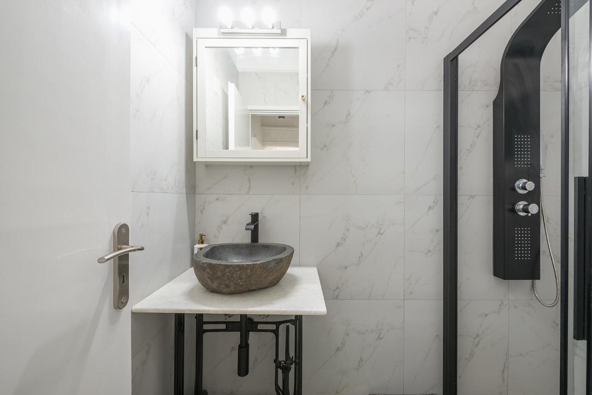 אתונה Stylish Luxury Apartment At Ampelokipi Metro Station מראה חיצוני תמונה